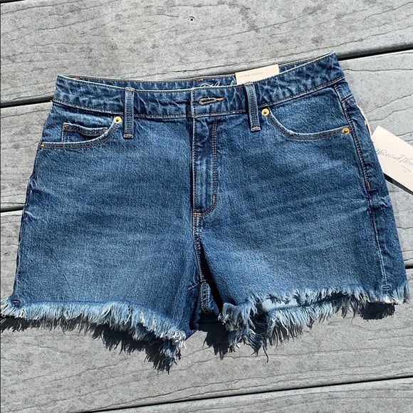 Universal thread women’s shorts - Picture 1 of 2